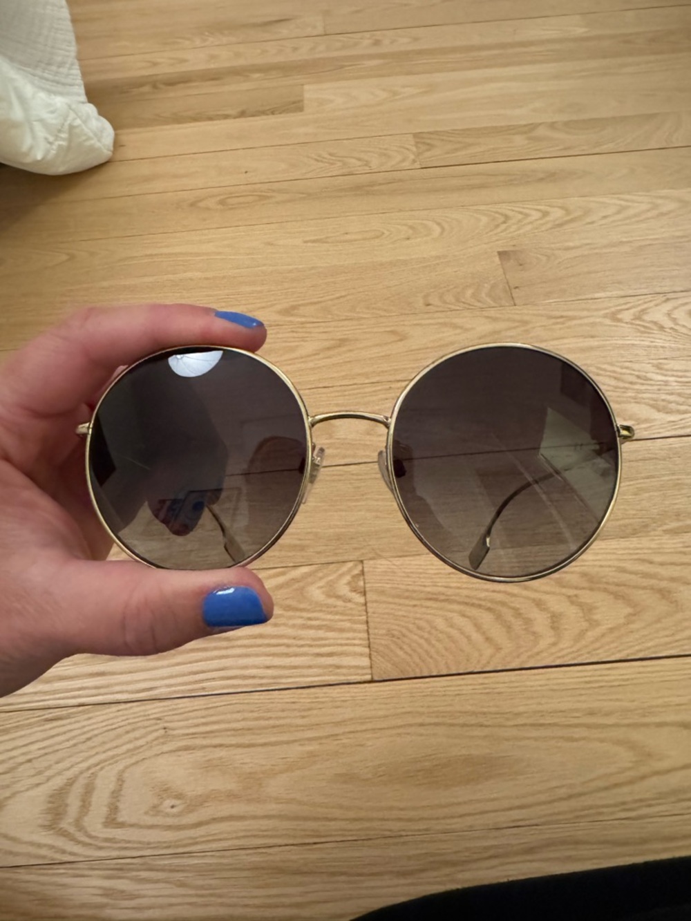 Gold Round Frame Authentic Burberry Sunglasses - Black Gradient Lenses. Like new